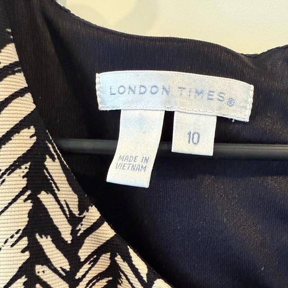 London Times Black and Tan Sheath Dress with Cap Sleeves - Picture 5 of 6